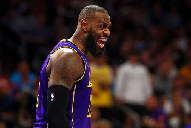 熊猫体育-湖人成功防守！詹姆斯领军球队取得关键胜利