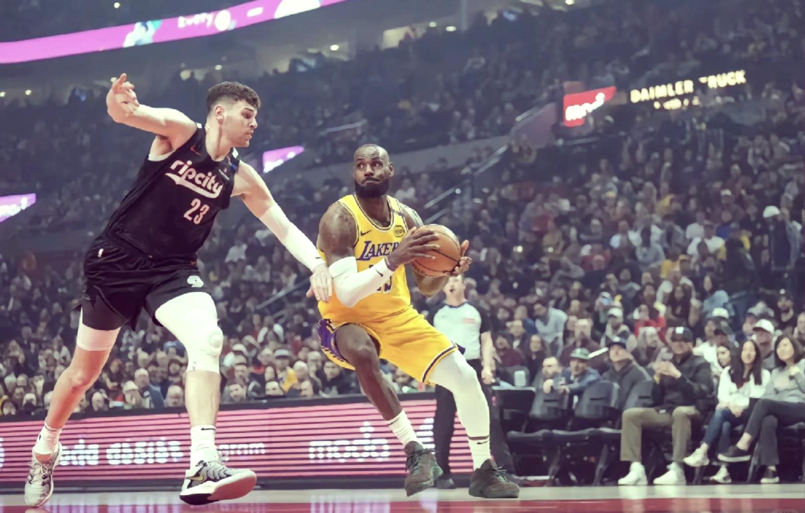 熊猫直播APP-詹姆斯砍下40分，湖人惊险胜魔术