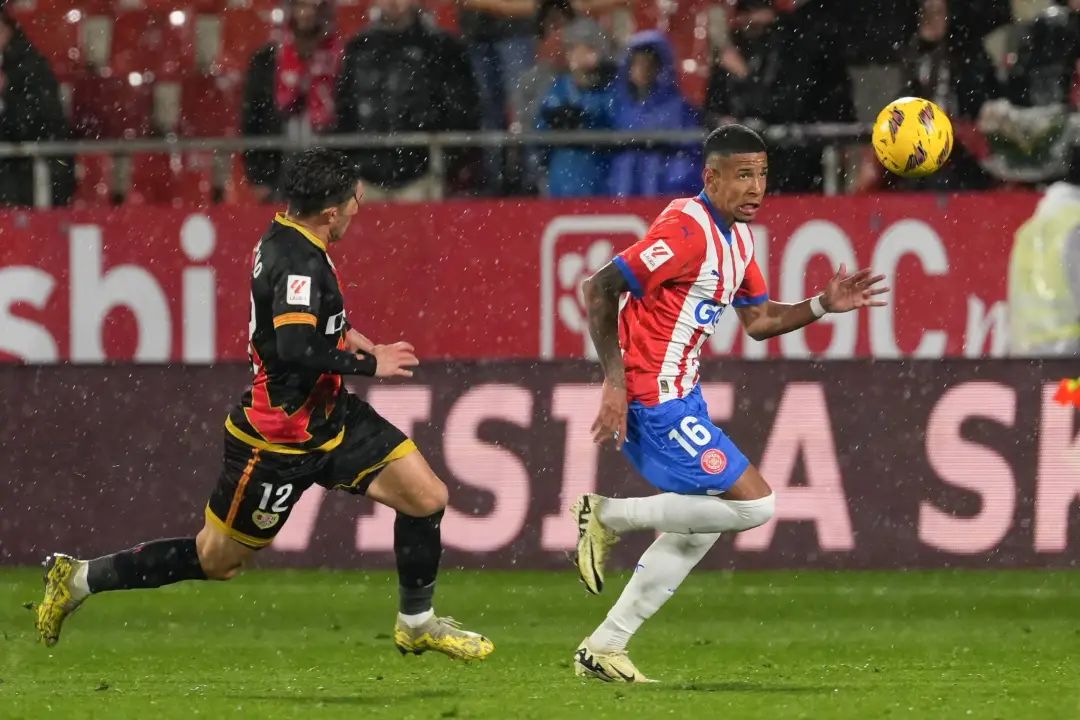 赫罗纳成功打败对手,表现出色 赫罗纳成功打败对手,表现出色