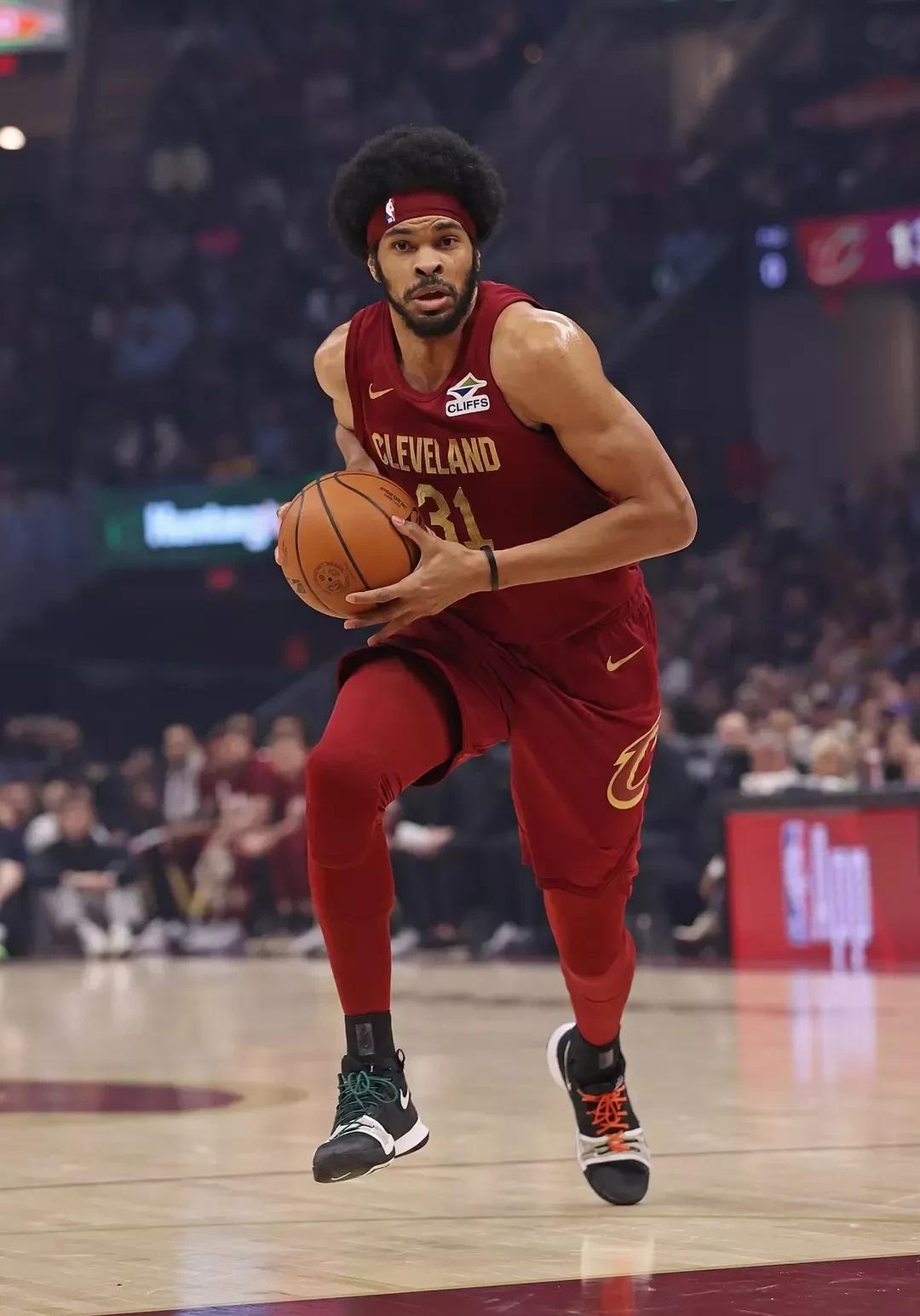 法国篮球巨星再度刷新得分纪录,成为焦点 法国篮球巨星再度刷新得分纪录,成为焦点